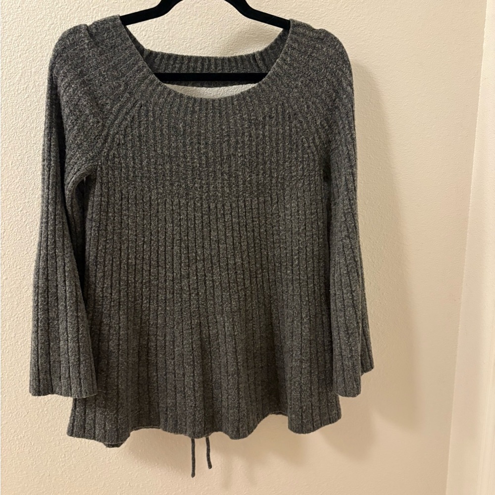 LC Lauren Conrad Gray Ribbed Sweater